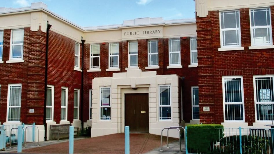 Lee Hub - Independent Community Library