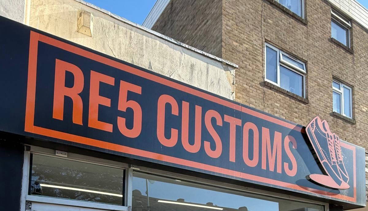 Re5 shopfront Re5 shopfront