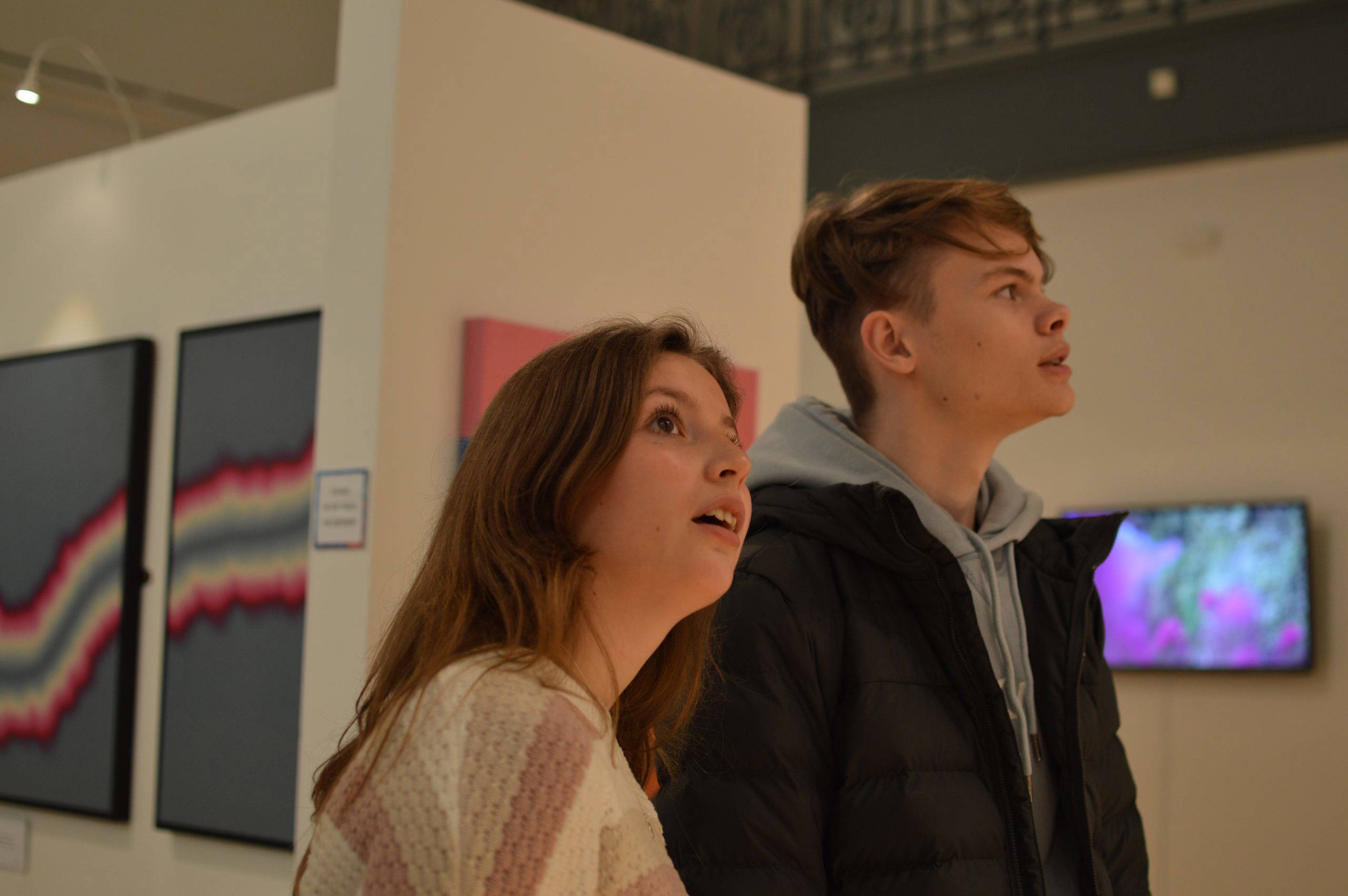 Teens around Gosport, Creek, Beach, Golf, Museum, Bridge99